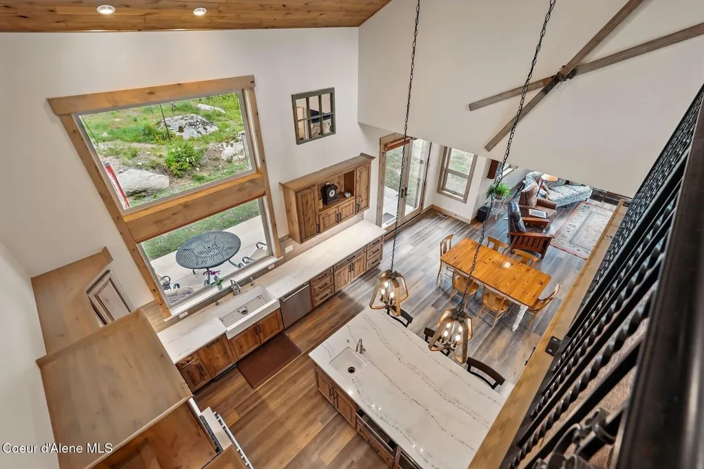 1450 Wood View Sandpoint ID 83864