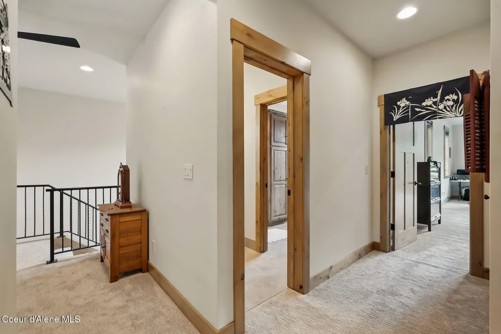 1450 Wood View Sandpoint ID 83864