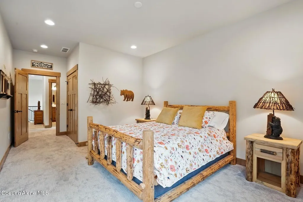 1450 Wood View Sandpoint ID 83864