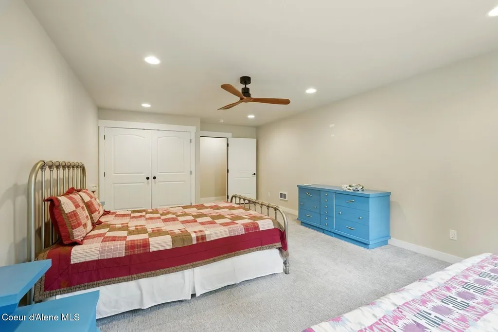 1450 Wood View Sandpoint ID 83864