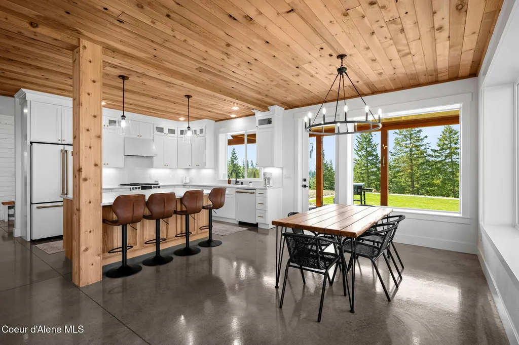3298 W Coon Creek Road Plummer ID 83851