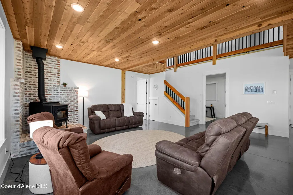 3298 W Coon Creek Road Plummer ID 83851