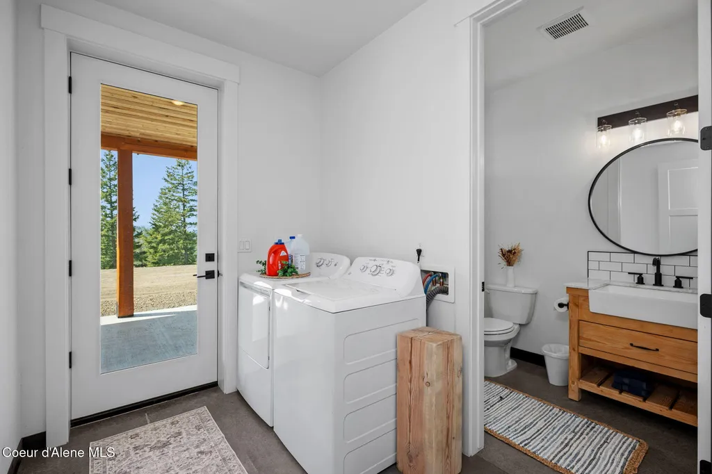3298 W Coon Creek Road Plummer ID 83851