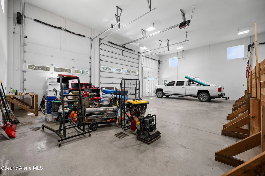 3298 W Coon Creek Road Plummer ID 83851