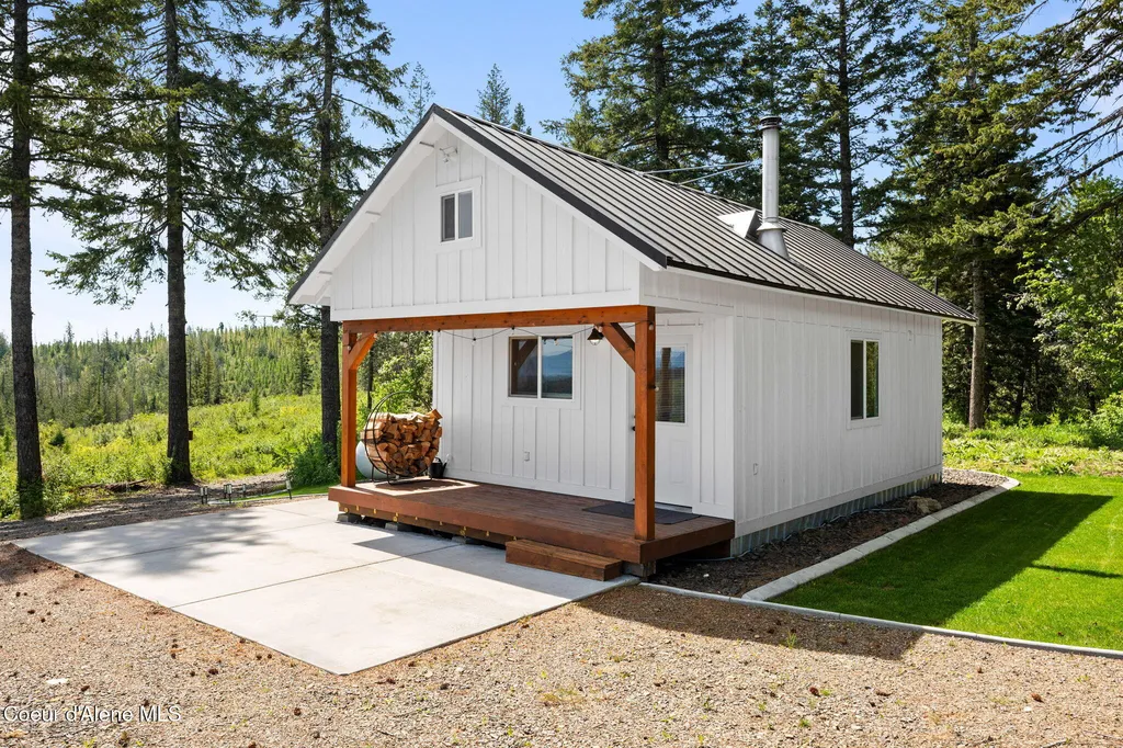 3298 W Coon Creek Road Plummer ID 83851