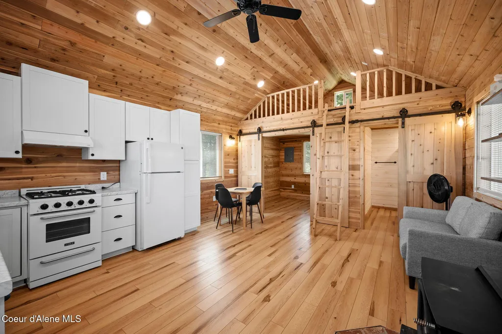 3298 W Coon Creek Road Plummer ID 83851