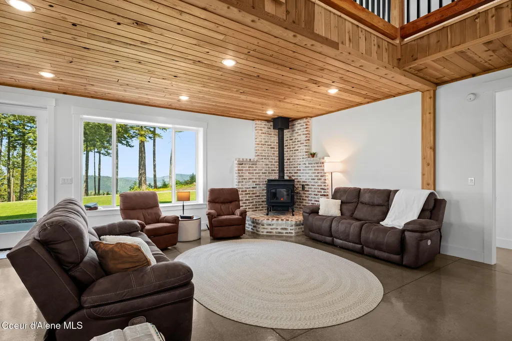 3298 W Coon Creek Road Plummer ID 83851