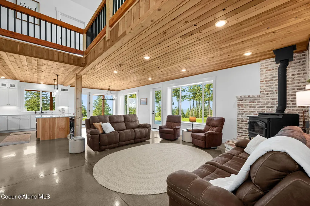 3298 W Coon Creek Road Plummer ID 83851