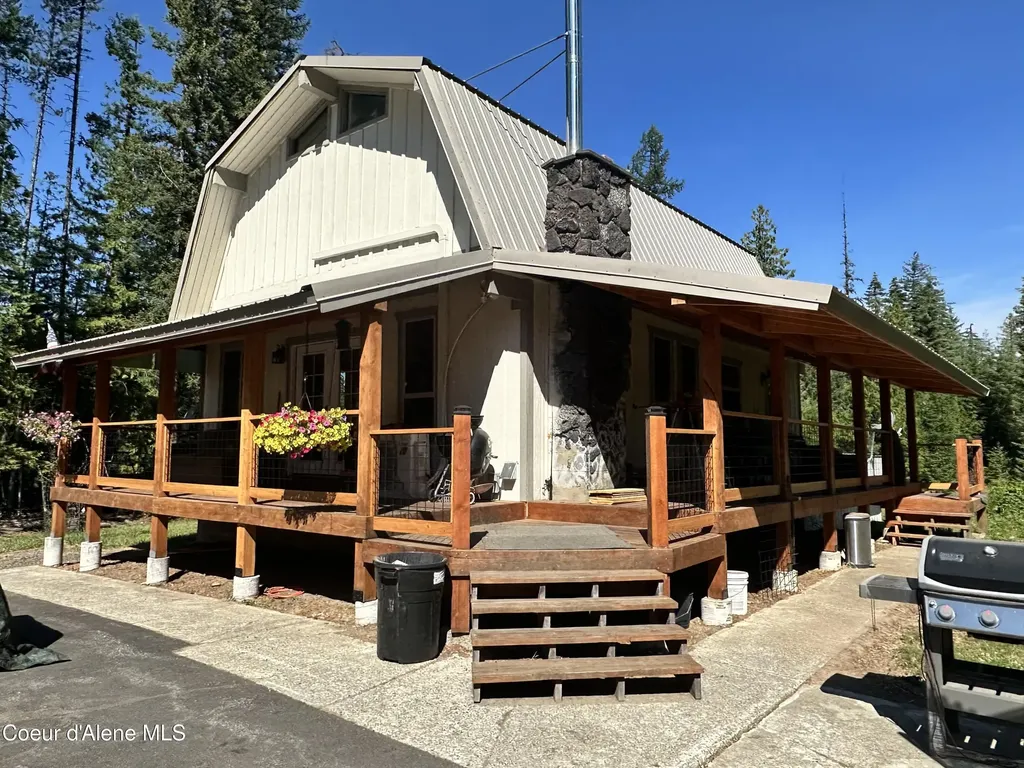 77091 S Highway 3 St. Maries ID 83861