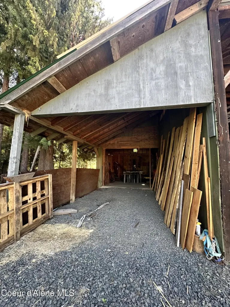 77091 S Highway 3 St. Maries ID 83861