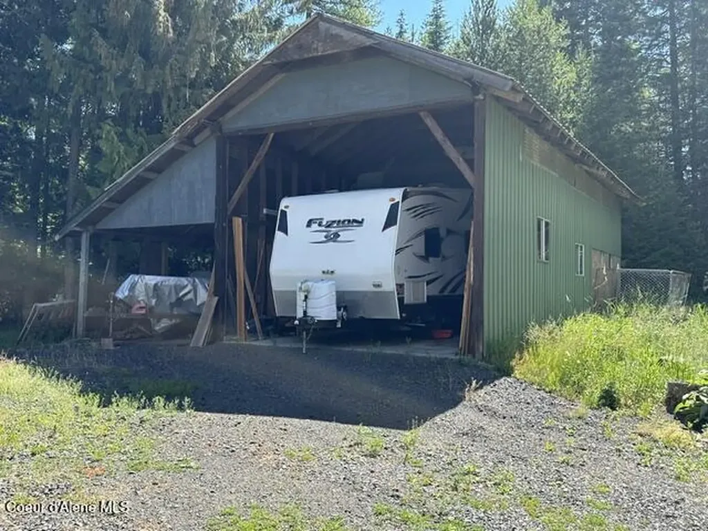 77091 S Highway 3 St. Maries ID 83861