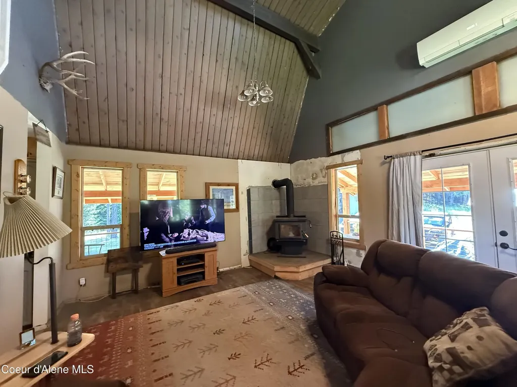 77091 S Highway 3 St. Maries ID 83861