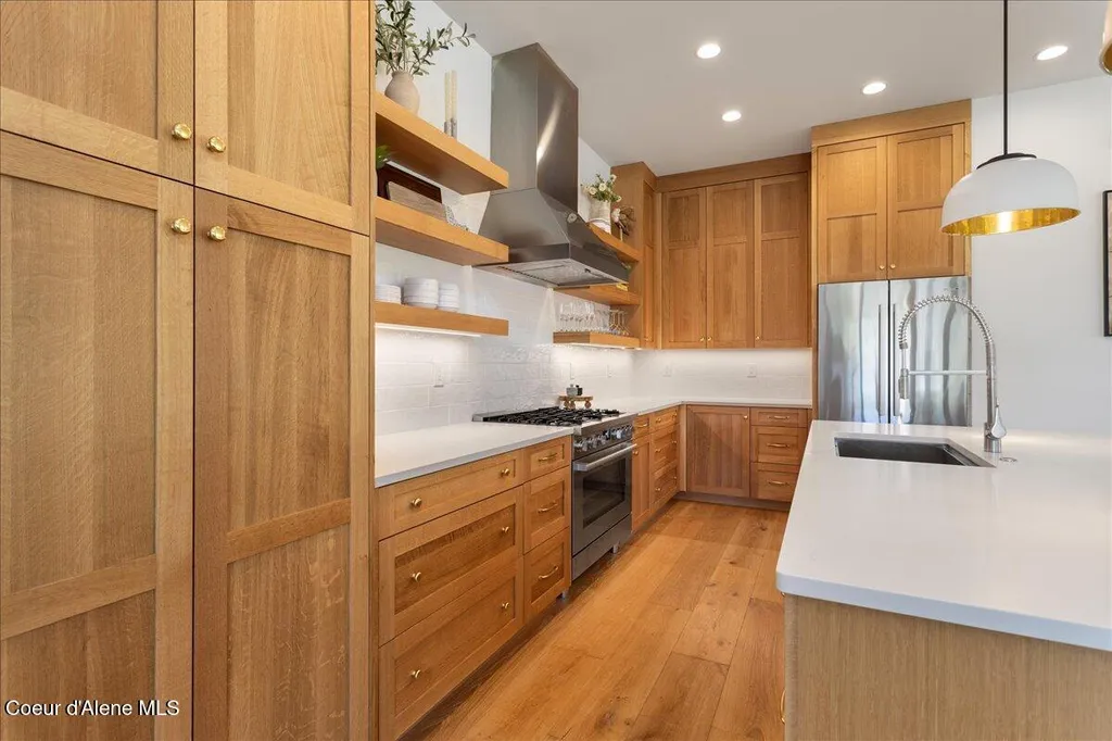 428 W Beach Court Dover ID 83825