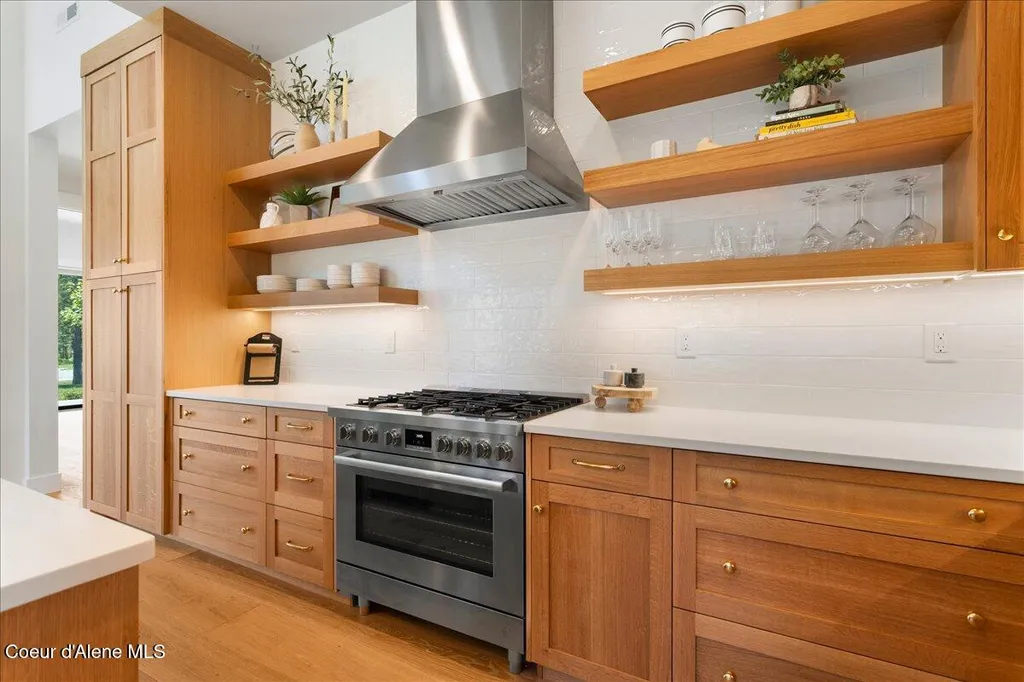 428 W Beach Court Dover ID 83825