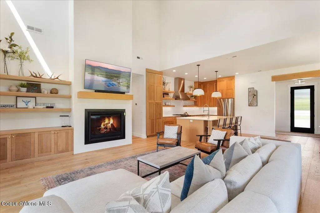 428 W Beach Court Dover ID 83825