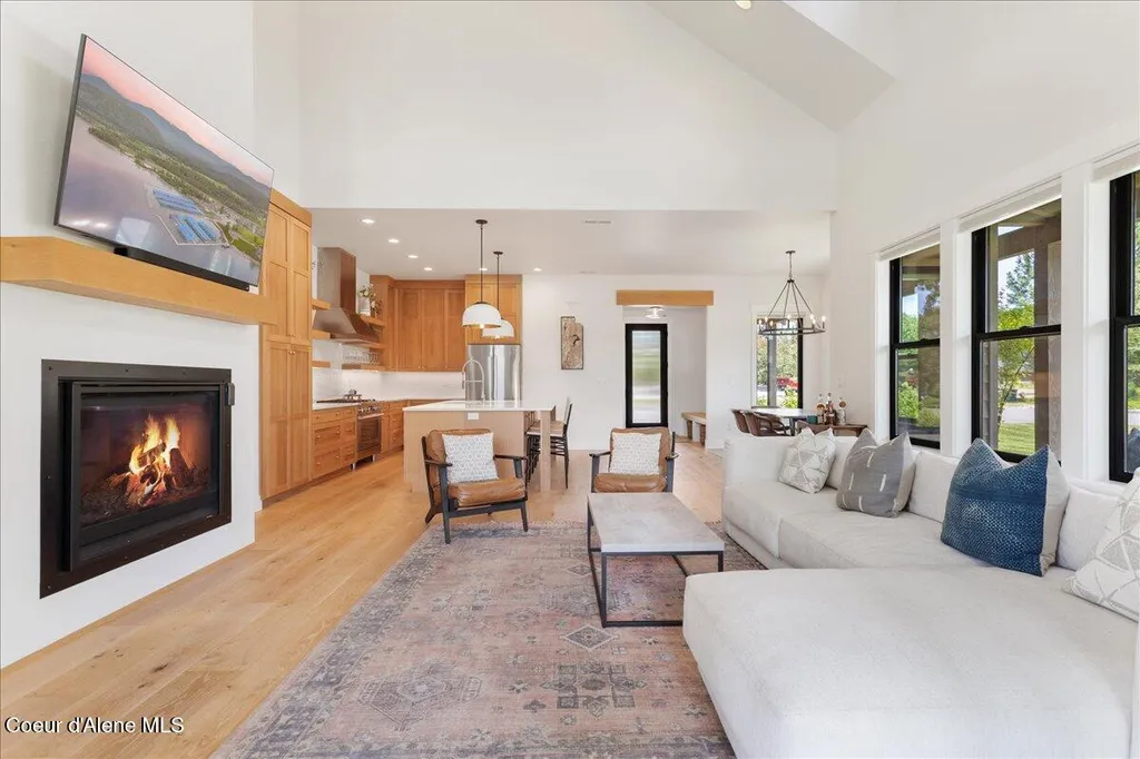 428 W Beach Court Dover ID 83825