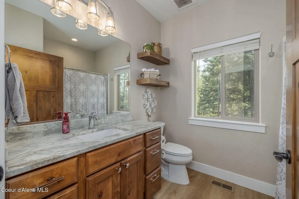 16749 W Cade Road Hauser ID 83854