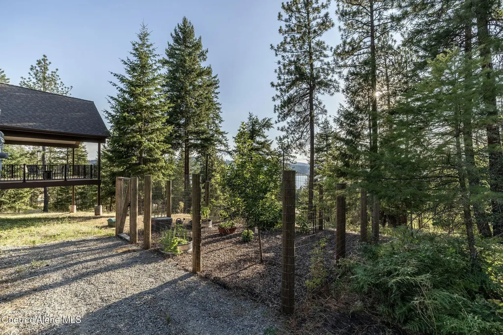 16749 W Cade Road Hauser ID 83854