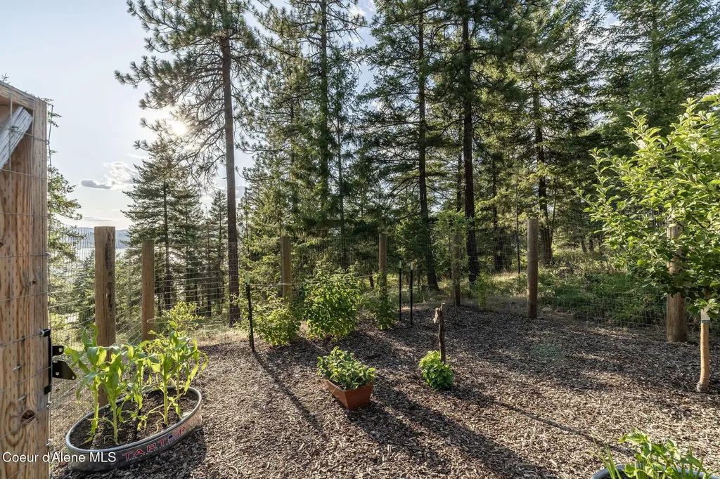 16749 W Cade Road Hauser ID 83854