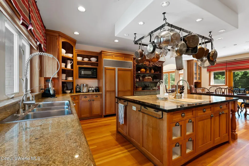 2672 Merril Martin Road Sagle ID 83860