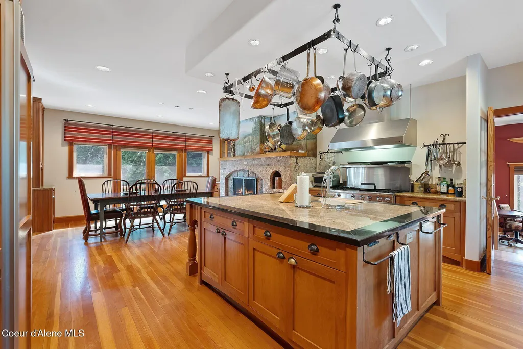 2672 Merril Martin Road Sagle ID 83860