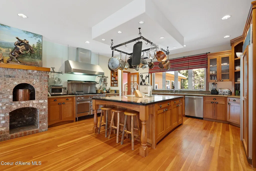 2672 Merril Martin Road Sagle ID 83860