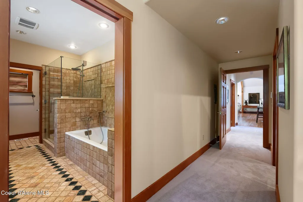 2672 Merril Martin Road Sagle ID 83860