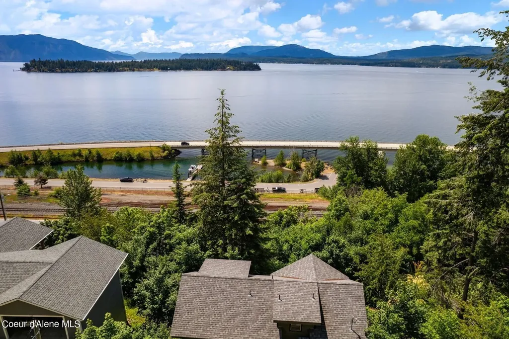 260 Highland Avenue Hope ID 83836
