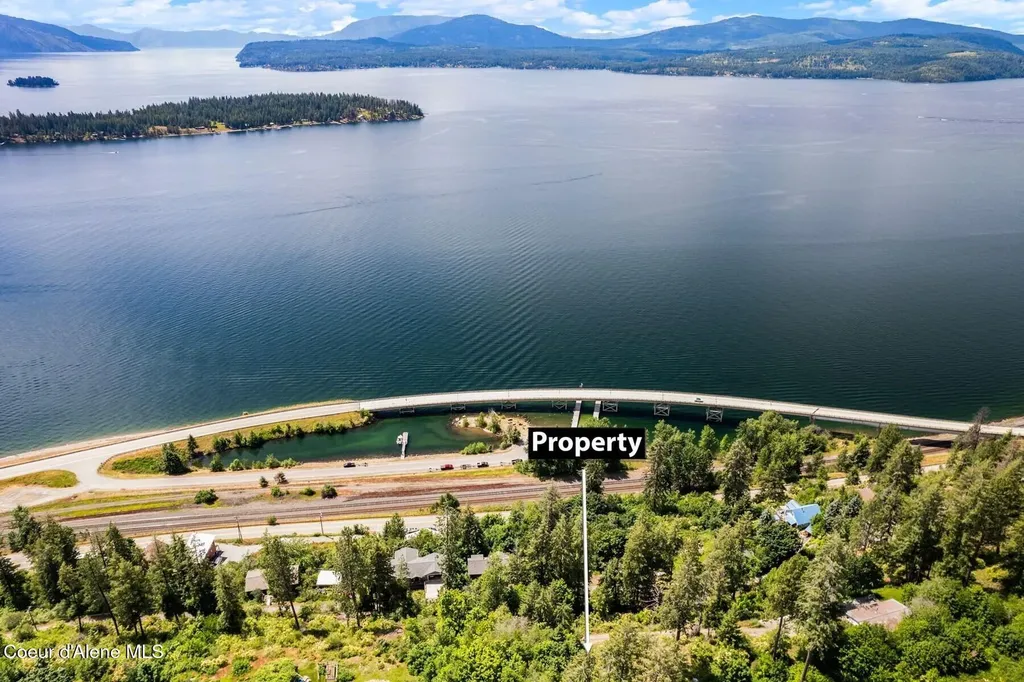 260 Highland Avenue Hope ID 83836