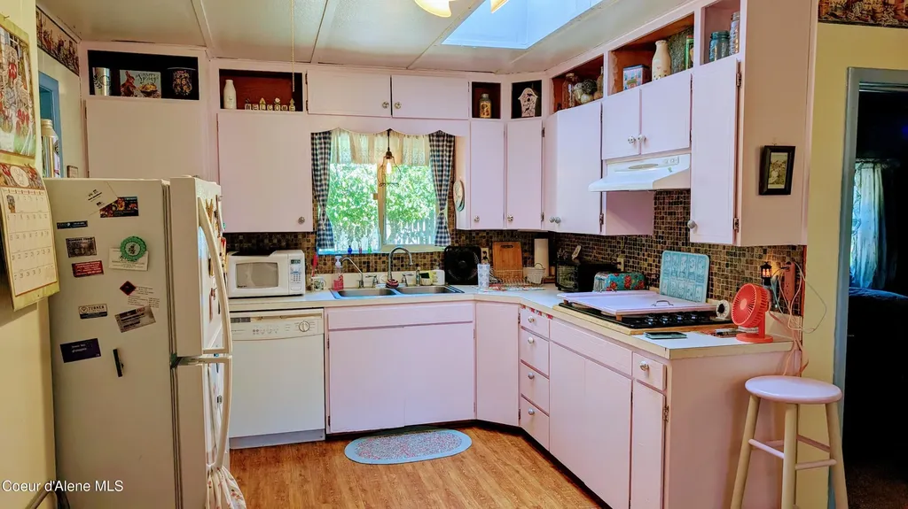 6577 Comanche Street Bonners Ferry ID 83805