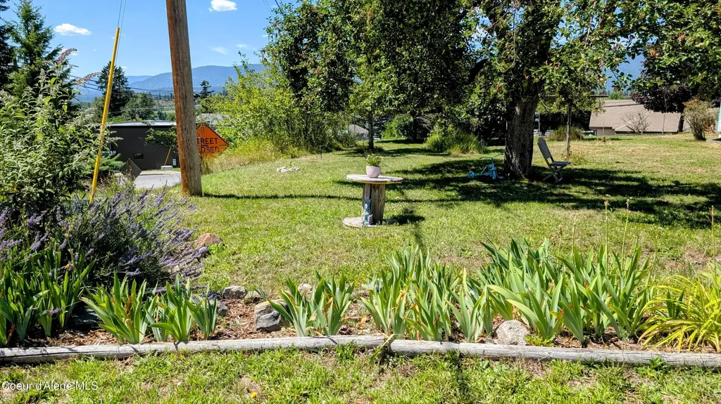 6577 Comanche Street Bonners Ferry ID 83805