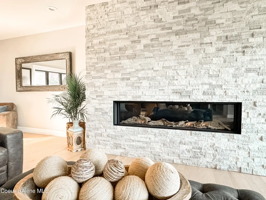15818 N Morgan Lane Hayden ID 83835
