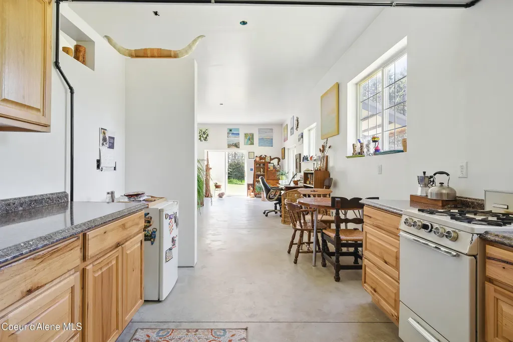 670 Sunset Road Athol ID 83801