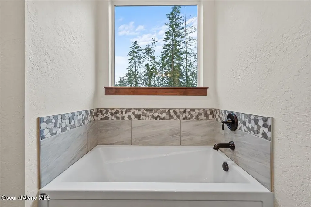 L2B1 N Pauls Lane Athol ID 83801