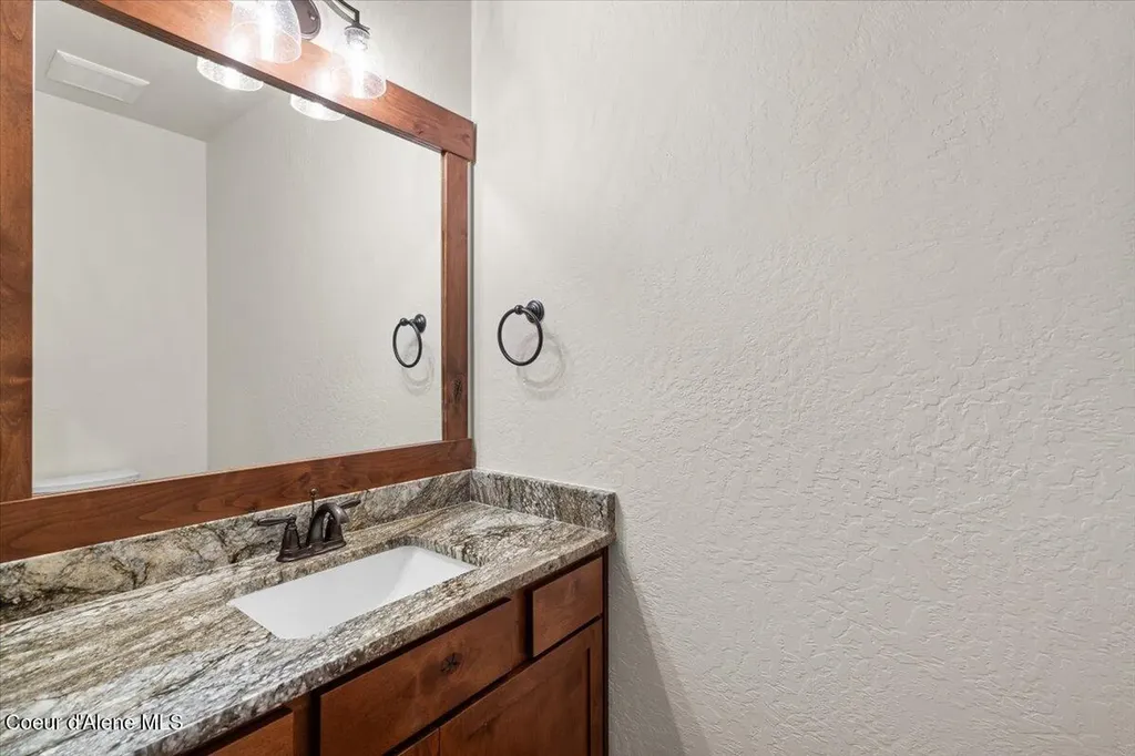 L2B1 N Pauls Lane Athol ID 83801