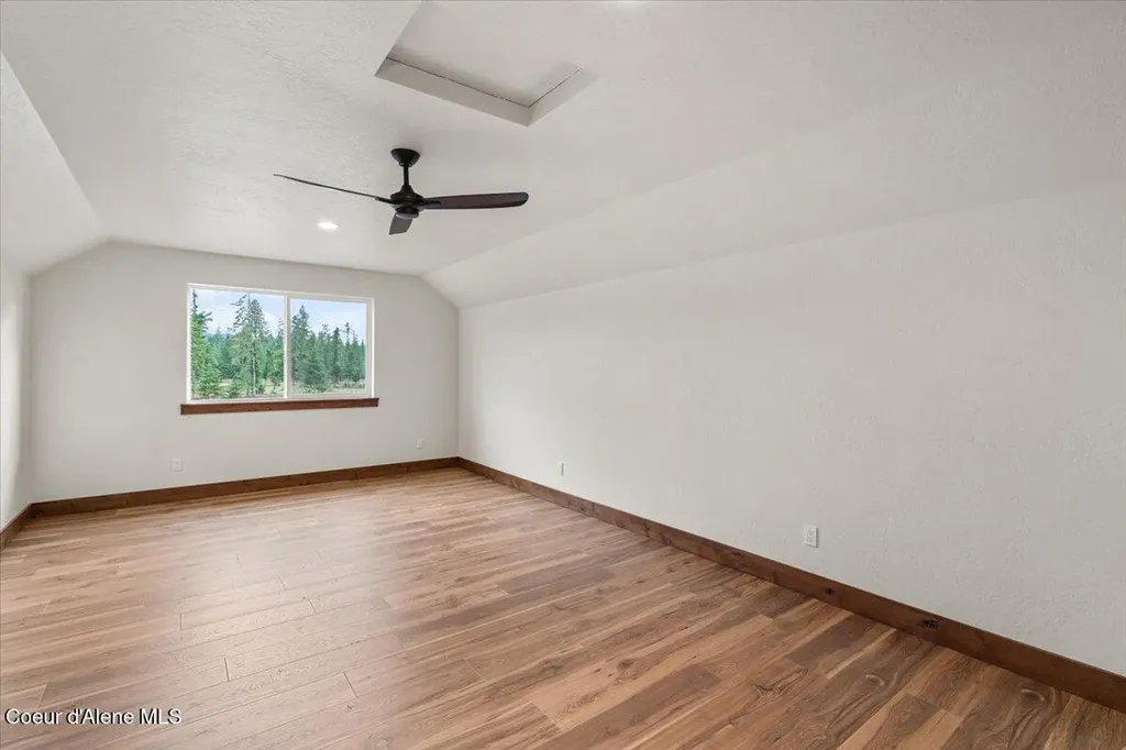 L2B1 N Pauls Lane Athol ID 83801