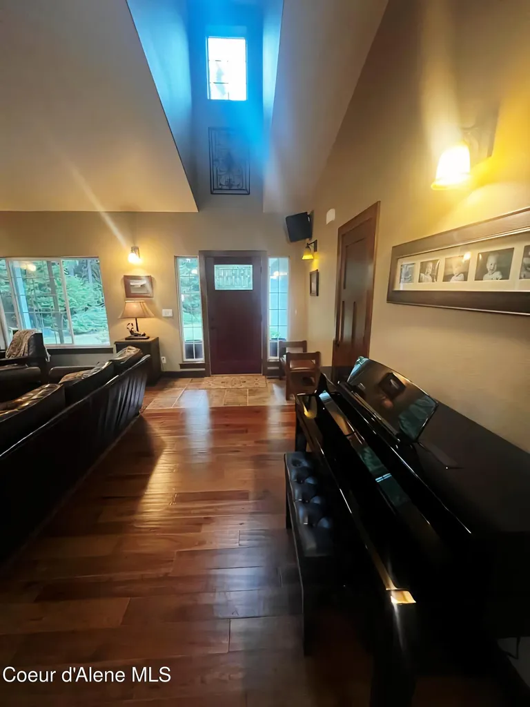 100 Springfield Way Sagle ID 83860