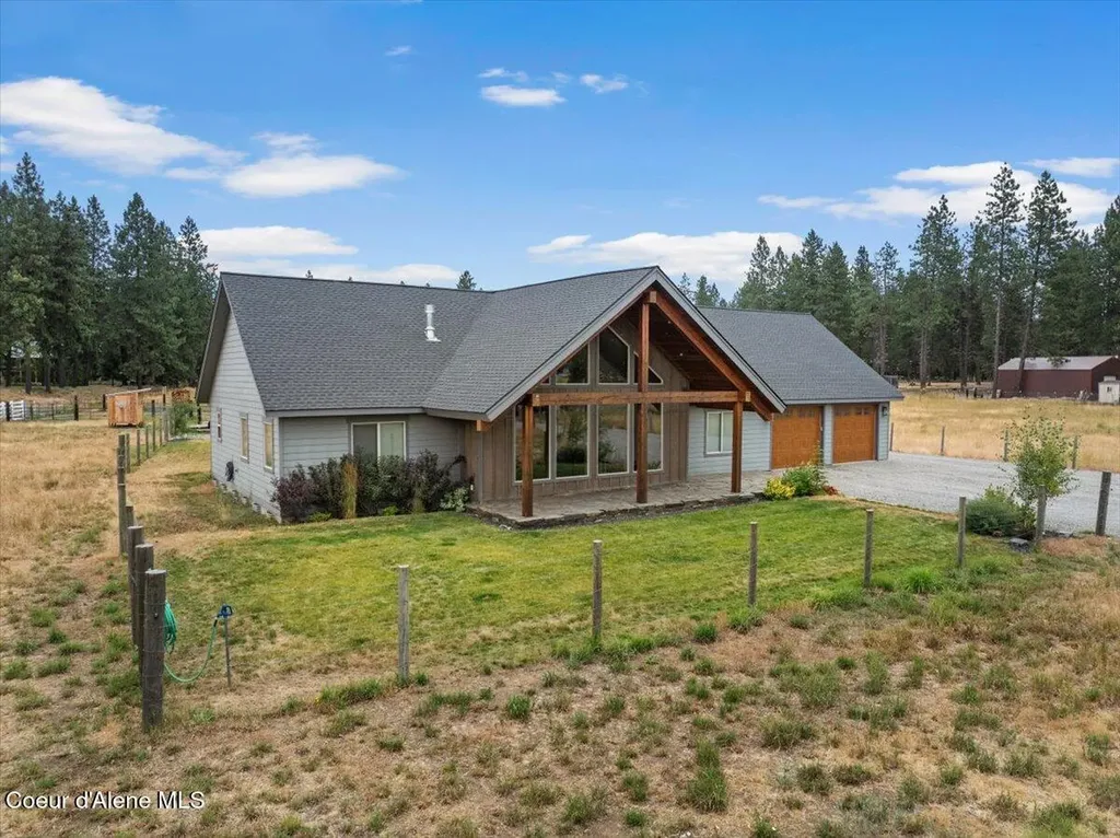 2239 E Glacier Road Hayden ID 83835