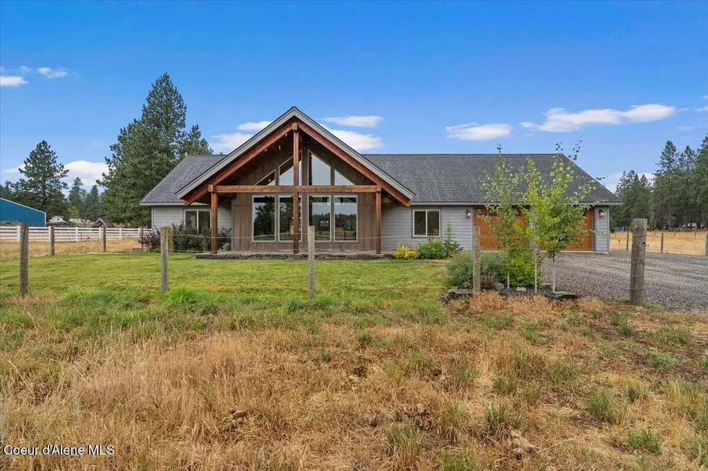 2239 E Glacier Road Hayden ID 83835