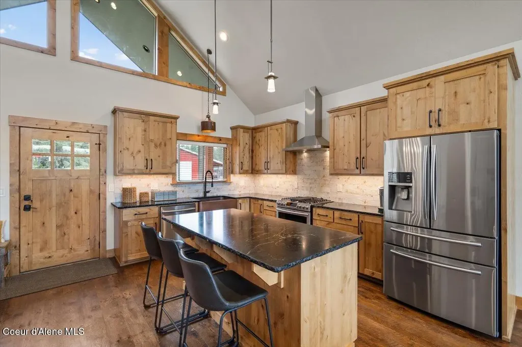 2239 E Glacier Road Hayden ID 83835