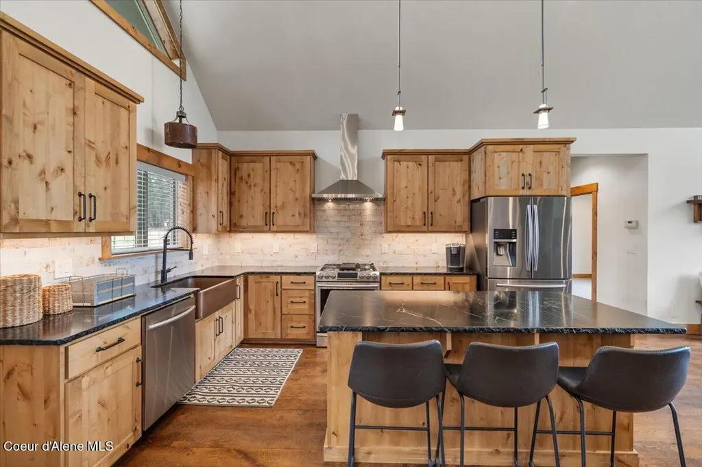 2239 E Glacier Road Hayden ID 83835