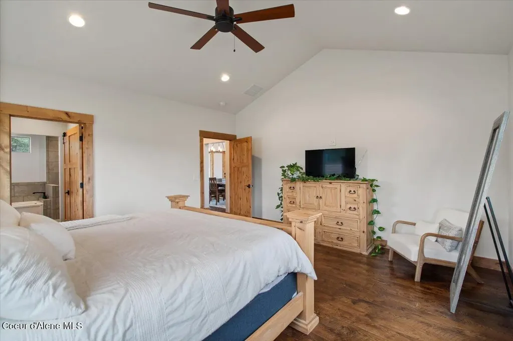 2239 E Glacier Road Hayden ID 83835