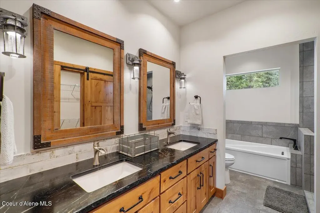 2239 E Glacier Road Hayden ID 83835