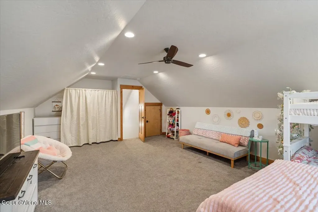 2239 E Glacier Road Hayden ID 83835