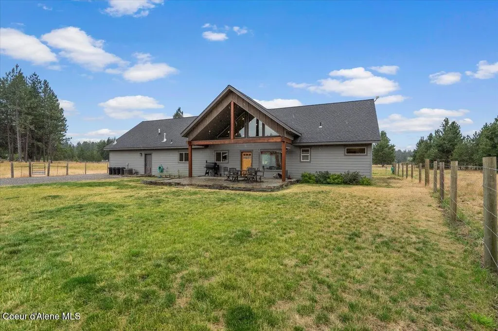 2239 E Glacier Road Hayden ID 83835