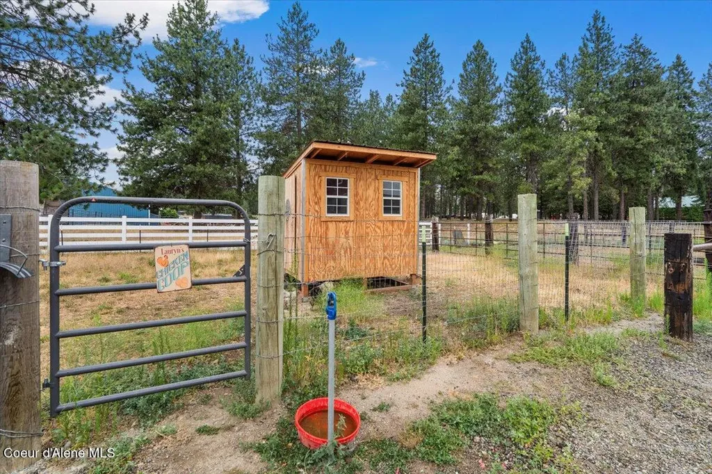 2239 E Glacier Road Hayden ID 83835