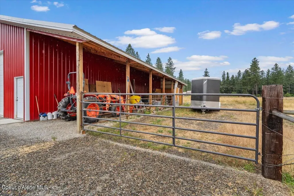 2239 E Glacier Road Hayden ID 83835