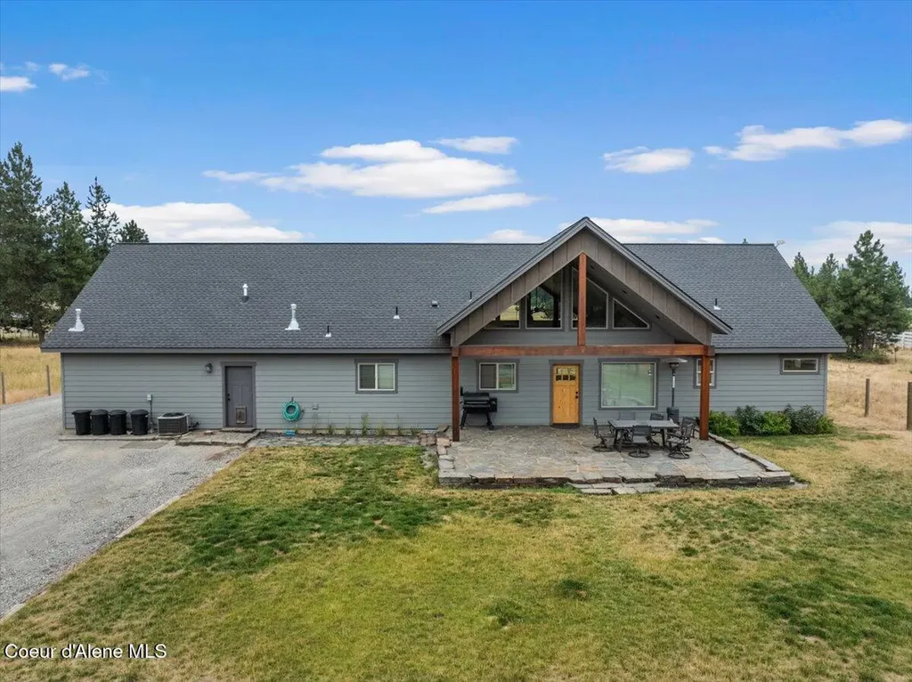 2239 E Glacier Road Hayden ID 83835