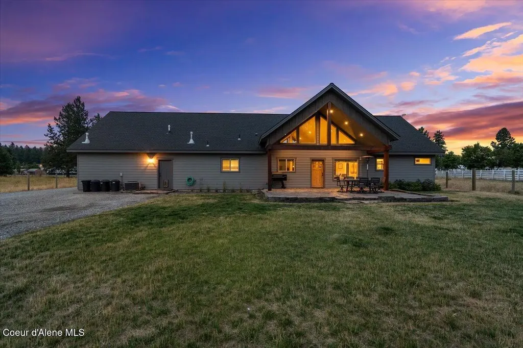 2239 E Glacier Road Hayden ID 83835