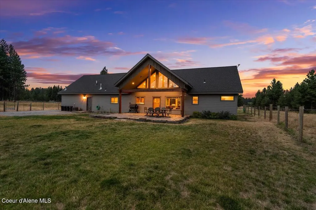 2239 E Glacier Road Hayden ID 83835